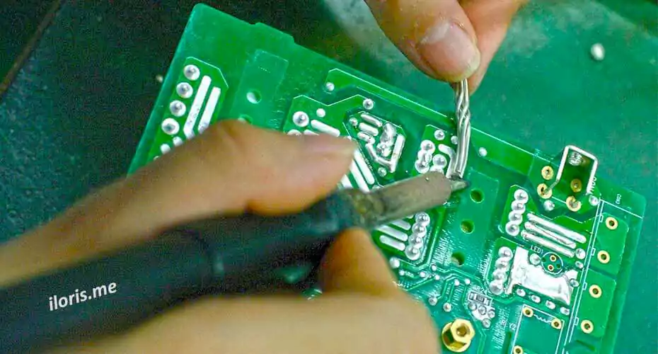 Soldering or Welding, which is more suitable for SMT?
